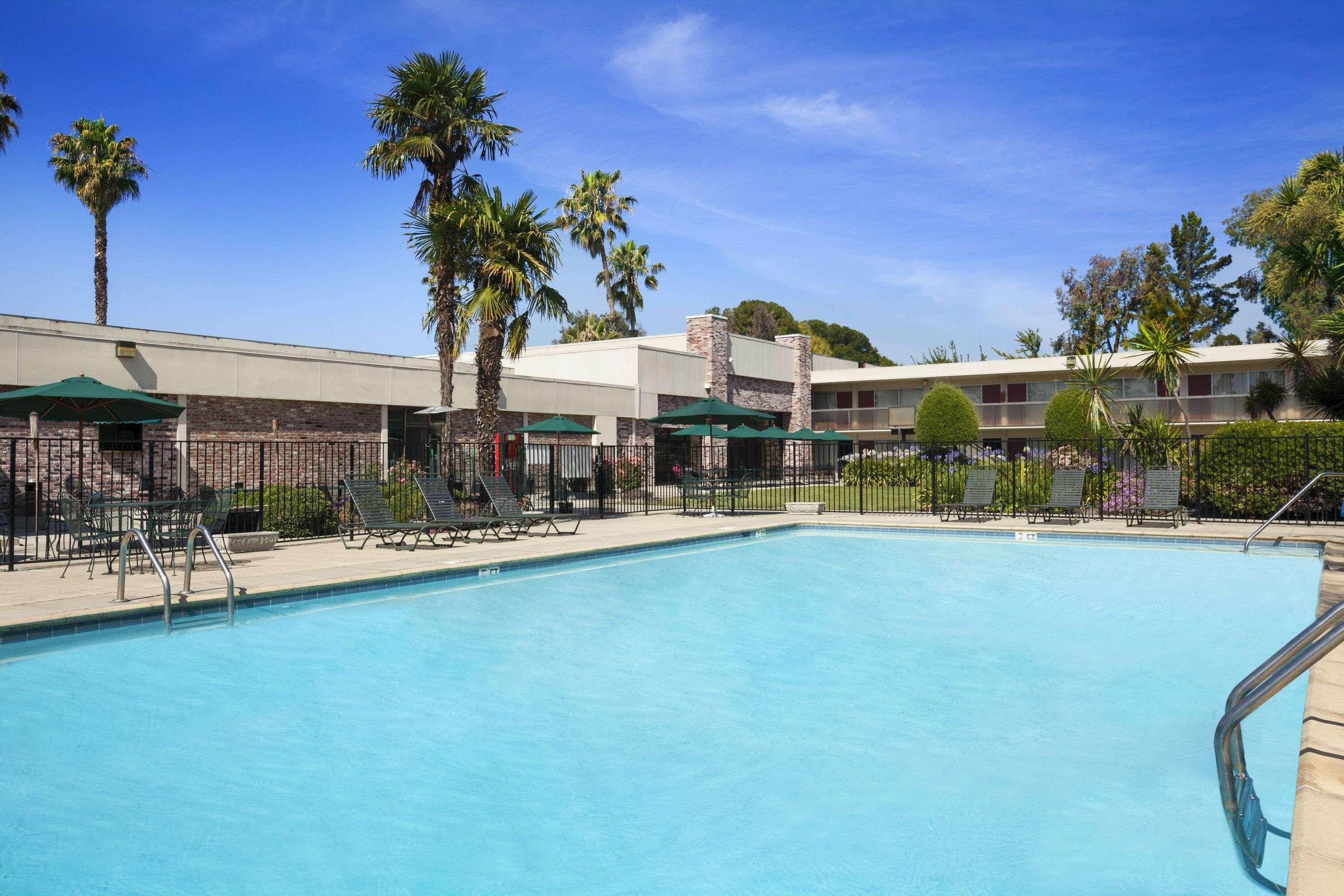 Ramada By Wyndham Sunnyvale/Silicon Valley Εξωτερικό φωτογραφία